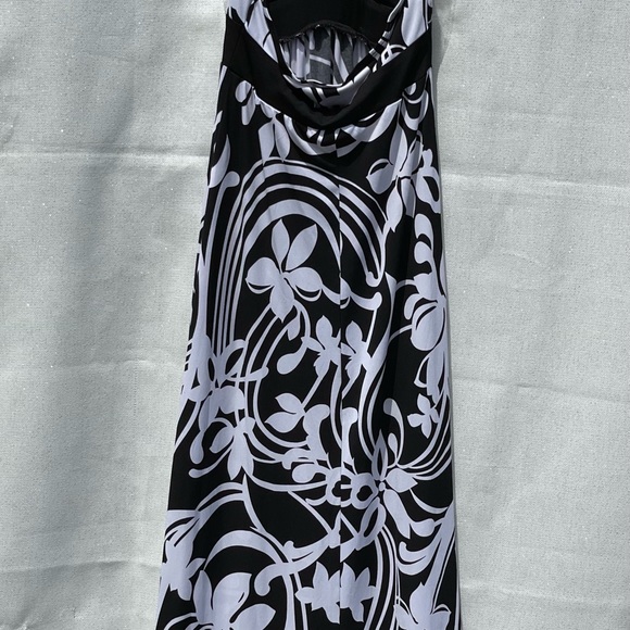 HALTER DRESS - Picture 2 of 8